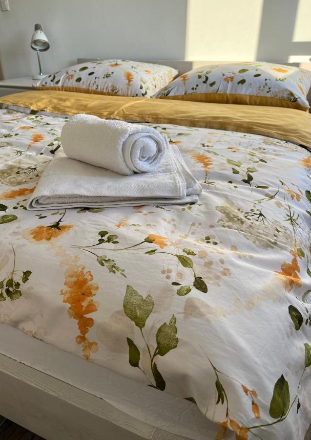 Apartman Totale Rijeka Exteriör bild